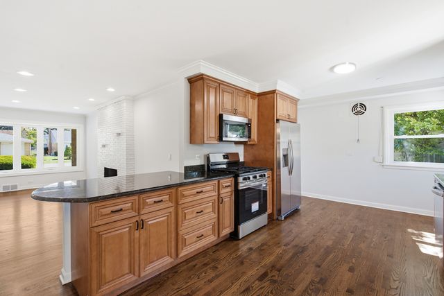5022 Fargo Avenue, Skokie, IL 60077