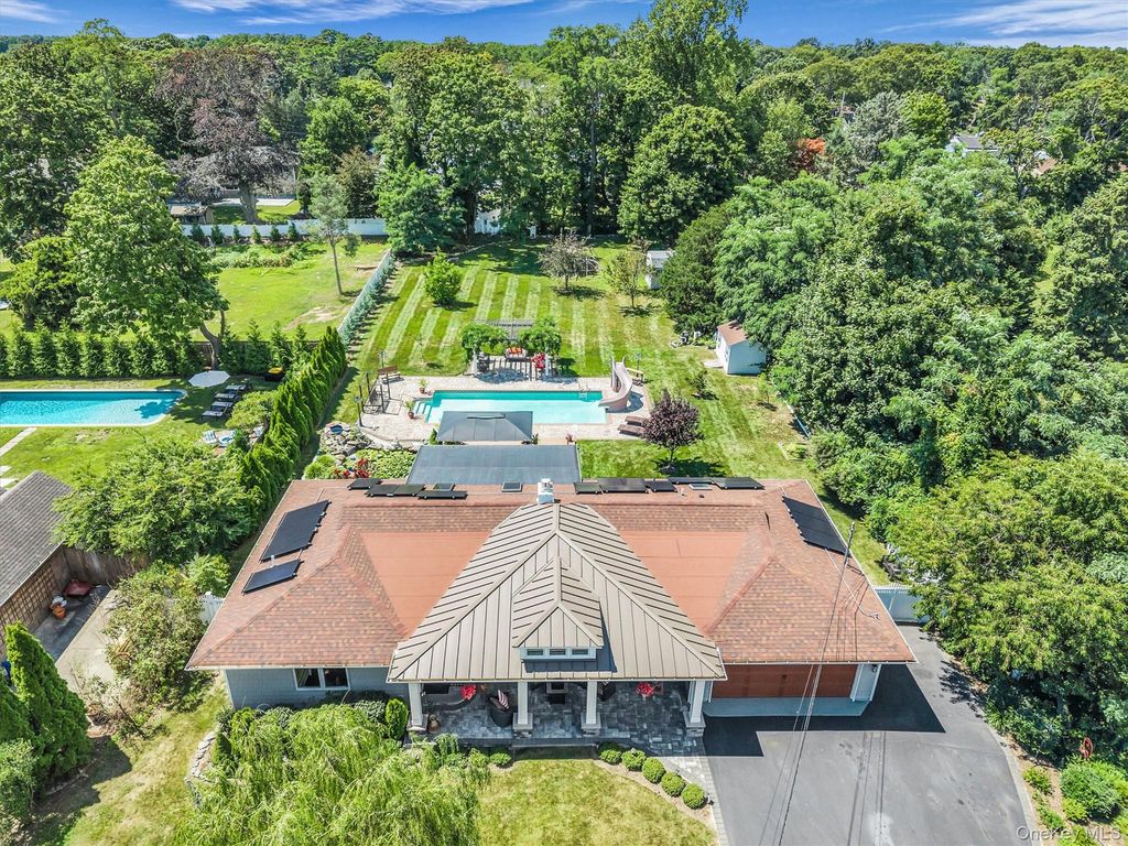 6 N Howells Point Road, Bellport Village, NY 11713 — exterior