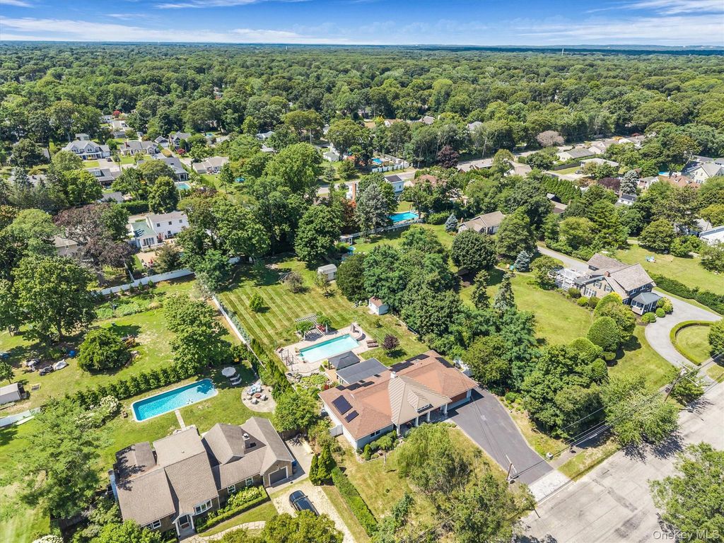 6 N Howells Point Road, Bellport Village, NY 11713 — photo 2