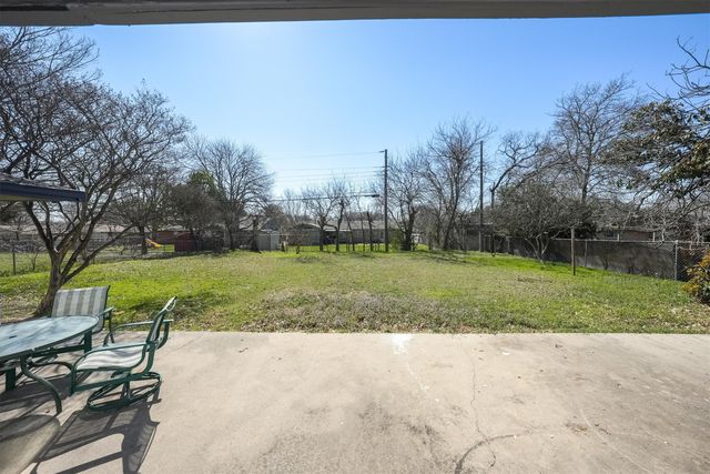 8117 Redwood Drive, Benbrook, TX 76116
