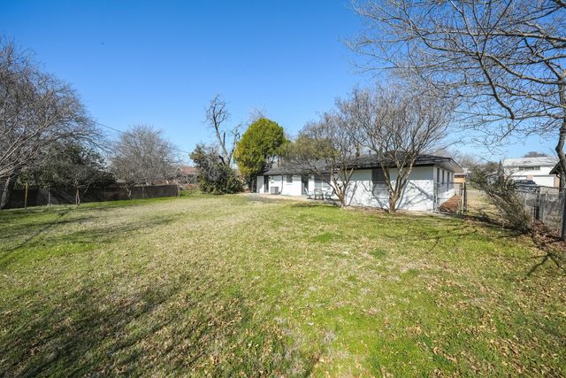 8117 Redwood Drive, Benbrook, TX 76116
