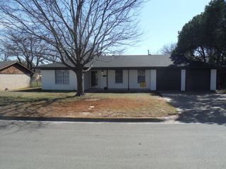 8117 Redwood Drive, Benbrook, TX 76116