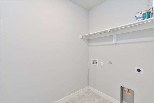 2813 Upland Trail Lane, Aubrey, TX 76227