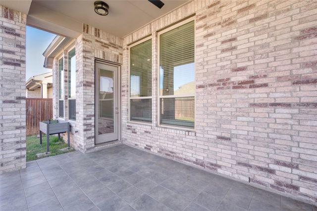 2813 Upland Trail Lane, Aubrey, TX 76227