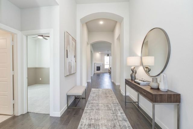 2813 Upland Trail Lane, Aubrey, TX 76227