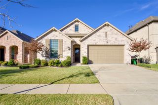 2813 Upland Trail Lane, Aubrey, TX 76227