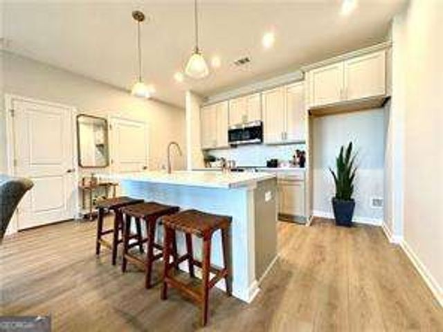 477 Crown Drive, Emerson, GA 30137