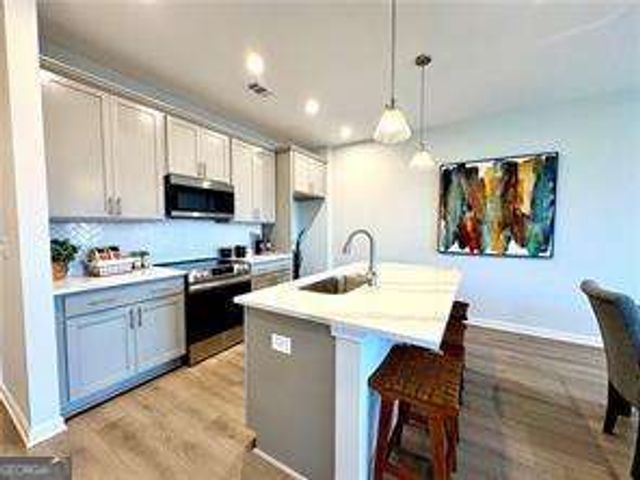 477 Crown Drive, Emerson, GA 30137