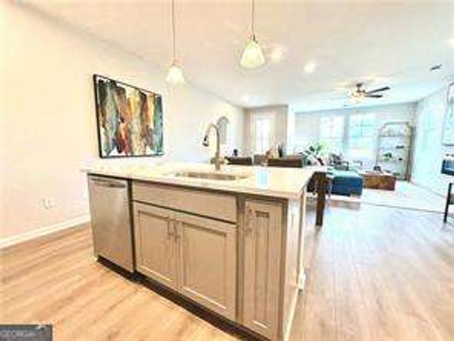 477 Crown Drive, Emerson, GA 30137