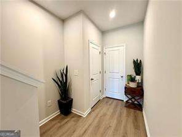 477 Crown Drive, Emerson, GA 30137