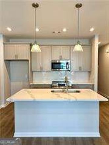 477 Crown Drive, Emerson, GA 30137