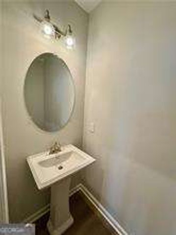 477 Crown Drive, Emerson, GA 30137