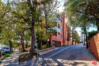 3315 Griffith Park Boulevard 101, Los Angeles, CA 90027