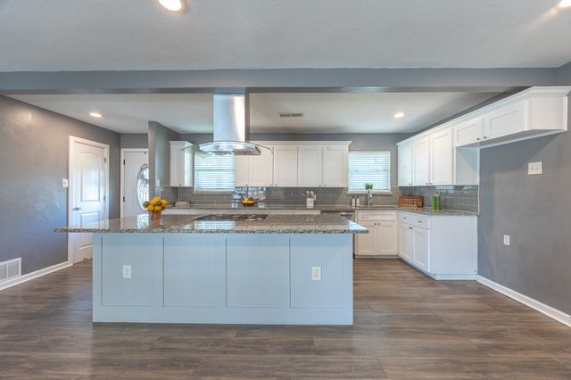 3517 Slade Boulevard, Fort Worth, TX 76116