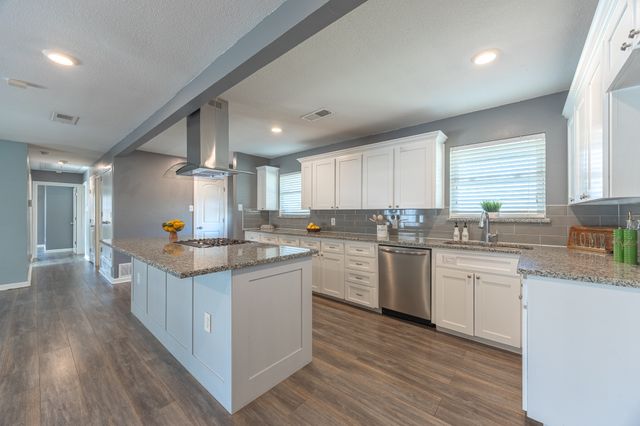 3517 Slade Boulevard, Fort Worth, TX 76116