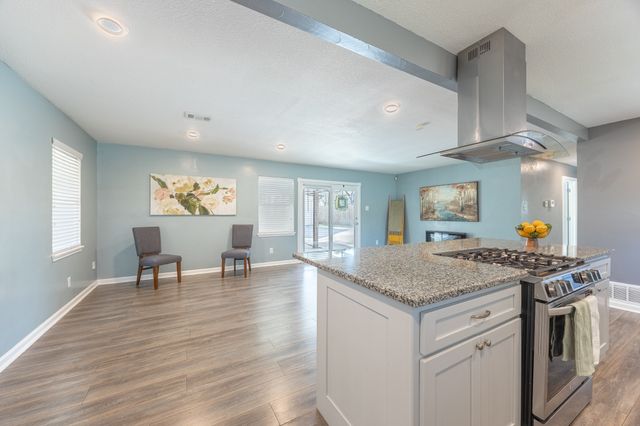 3517 Slade Boulevard, Fort Worth, TX 76116