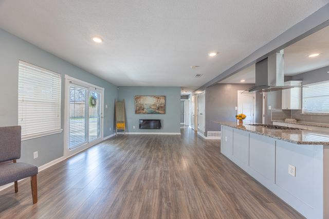 3517 Slade Boulevard, Fort Worth, TX 76116