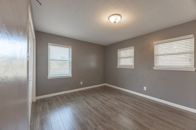 3517 Slade Boulevard, Fort Worth, TX 76116