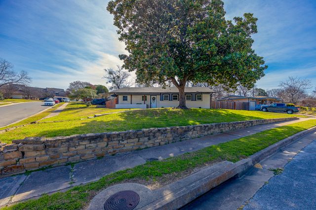 3517 Slade Boulevard, Fort Worth, TX 76116