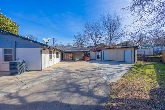 3517 Slade Boulevard, Fort Worth, TX 76116