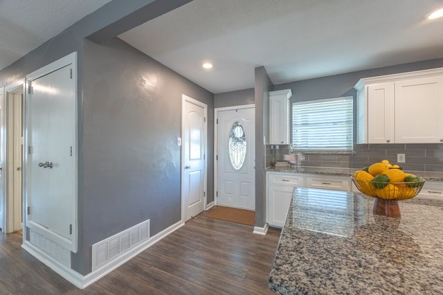 3517 Slade Boulevard, Fort Worth, TX 76116