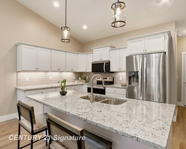 4073 Woodburn Court, Saginaw Twp, MI 48603