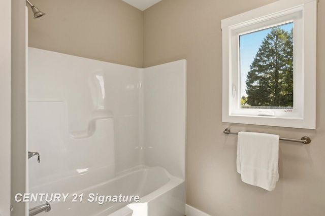 4073 Woodburn Court, Saginaw Twp, MI 48603