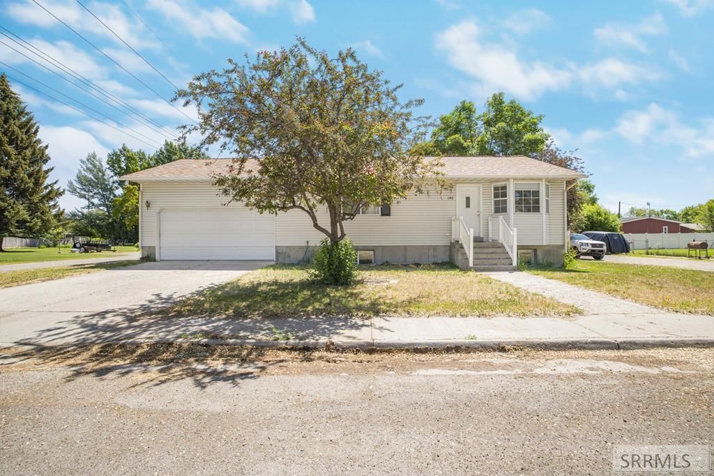 146 N 4th W, Rexburg, ID 83440