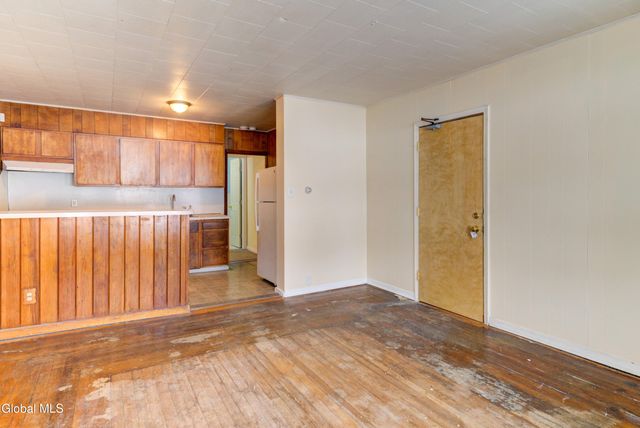 609 McClellan Street, Schenectady, NY 12304