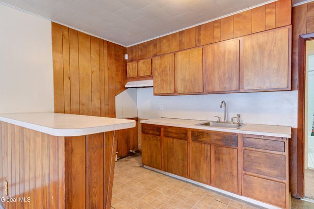 609 McClellan Street, Schenectady, NY 12304