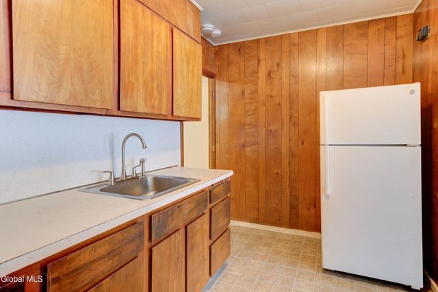 609 McClellan Street, Schenectady, NY 12304