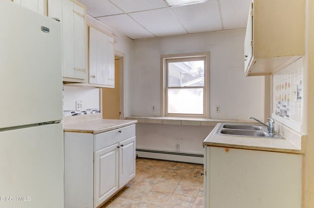 609 McClellan Street, Schenectady, NY 12304