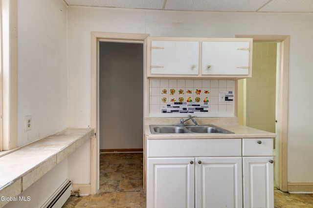 609 McClellan Street, Schenectady, NY 12304