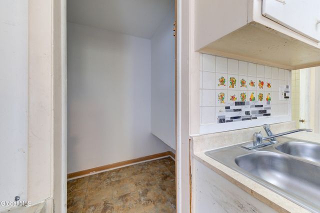 609 McClellan Street, Schenectady, NY 12304