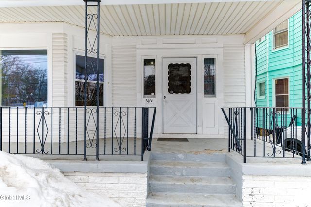 609 McClellan Street, Schenectady, NY 12304