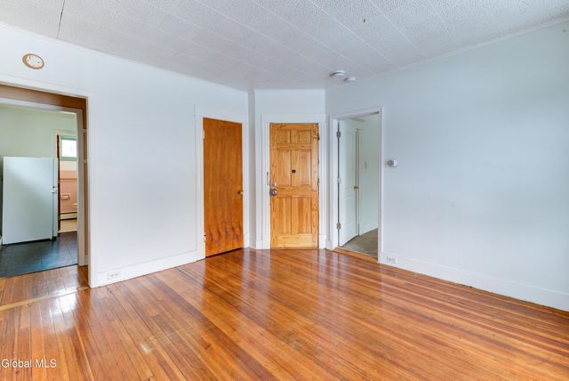 609 McClellan Street, Schenectady, NY 12304