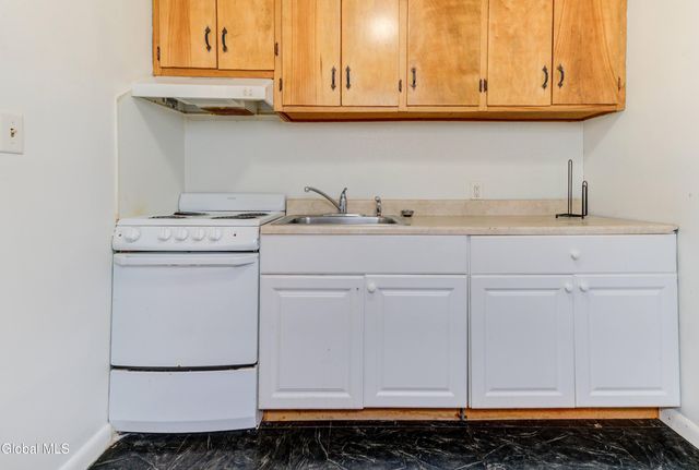 609 McClellan Street, Schenectady, NY 12304