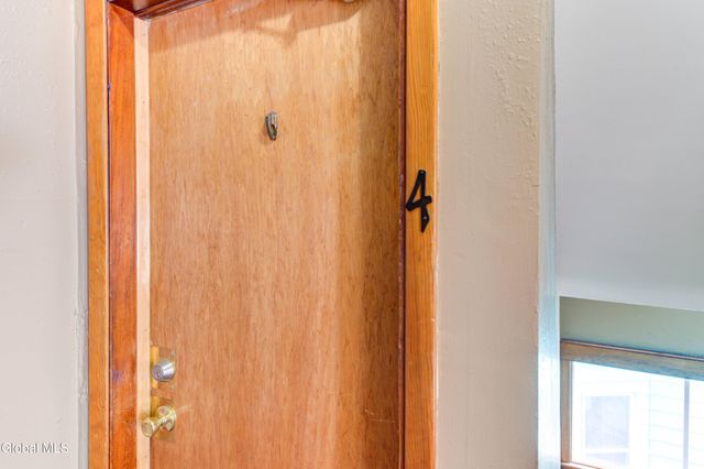 609 McClellan Street, Schenectady, NY 12304