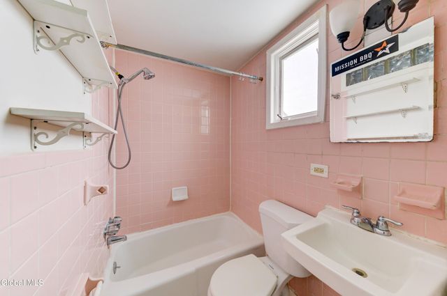 609 McClellan Street, Schenectady, NY 12304