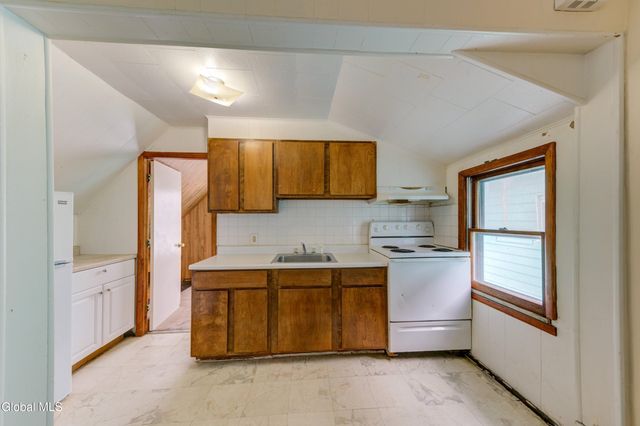 609 McClellan Street, Schenectady, NY 12304