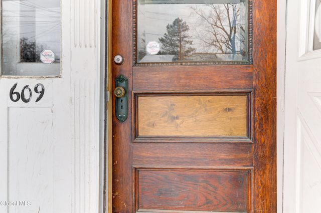 609 McClellan Street, Schenectady, NY 12304