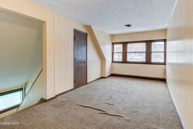 609 McClellan Street, Schenectady, NY 12304