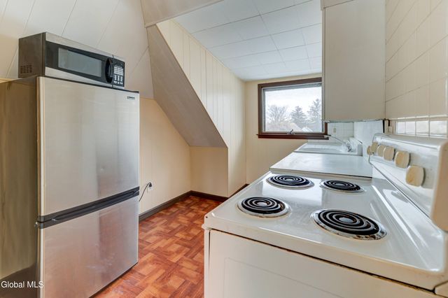 609 McClellan Street, Schenectady, NY 12304