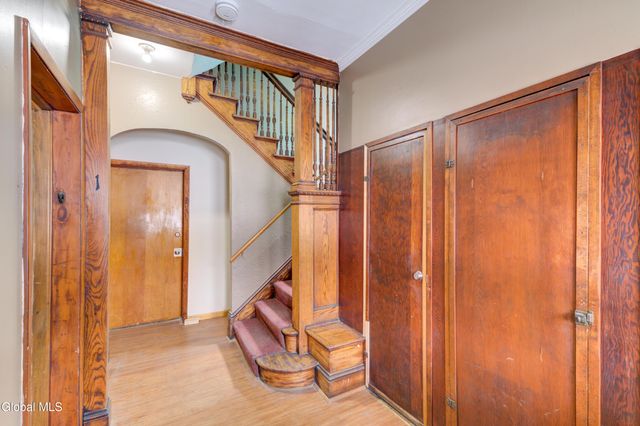 609 McClellan Street, Schenectady, NY 12304