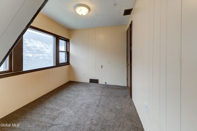 609 McClellan Street, Schenectady, NY 12304