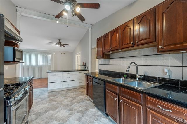 7700 Fitzpatrick Drive, Clay, NY 13088