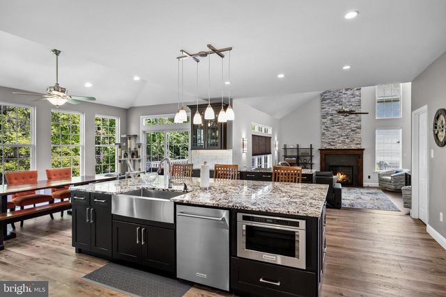 8 MELODIE CT, Hainesport, NJ 08036
