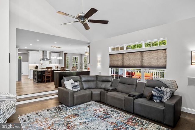 8 MELODIE CT, Hainesport, NJ 08036