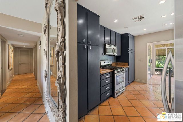 552 N Orchid Tree Lane, Palm Springs, CA 92262