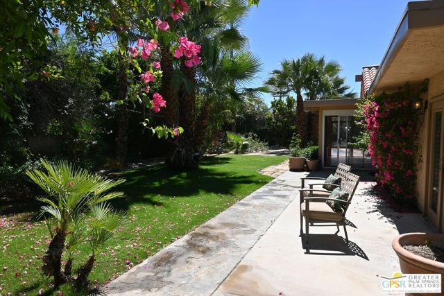 552 N Orchid Tree Lane, Palm Springs, CA 92262